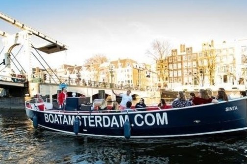 a small boat in a body of water